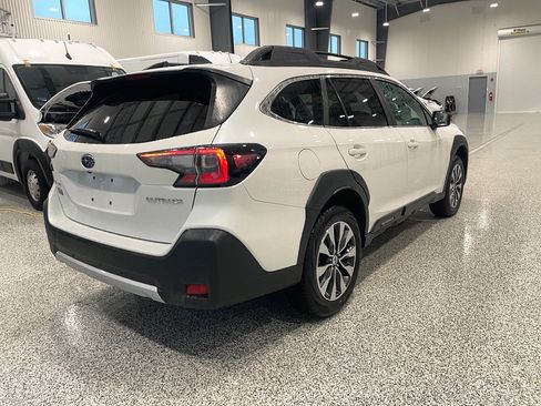 Used 2024 Subaru Outback Limited AWD/4WD image 21
