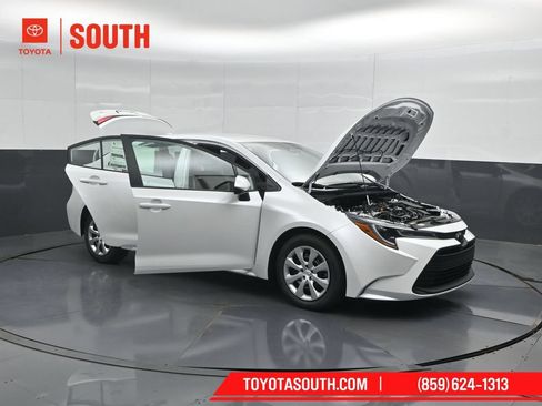 Used 2026 Toyota Corolla LE FWD image 54