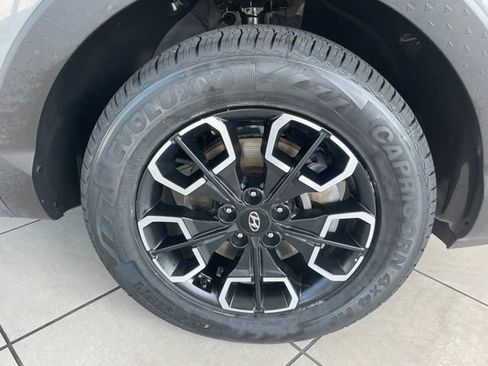 Used 2022 Hyundai Santa Cruz SEL w/ Activity Package FWD image 11