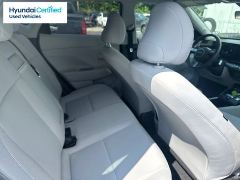 Used 2025 Hyundai Kona SEL FWD image 18