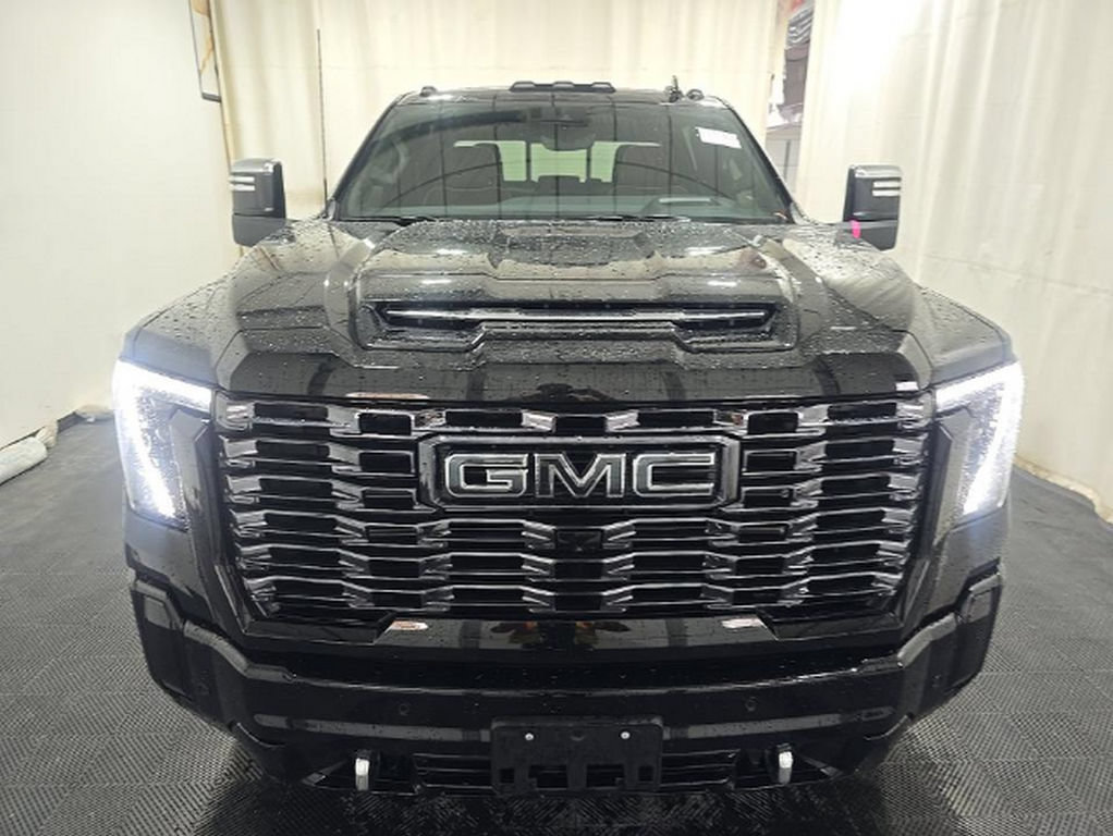 Used 2025 GMC Sierra 2500 Denali Ultimate AWD/4WD image 2