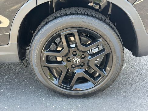 Used 2025 Honda Passport Black Edition image 34