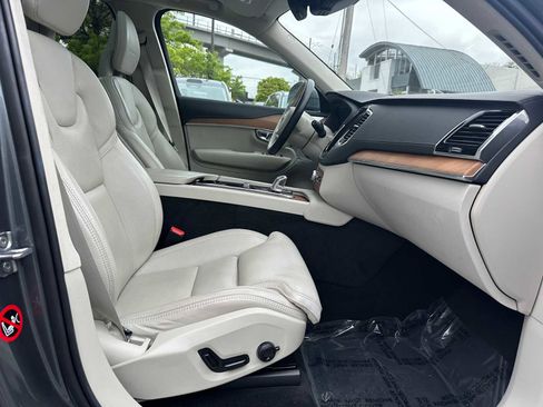 Used 2018 Volvo XC90 T8 Inscription w/ Luxury Package AWD/4WD image 10