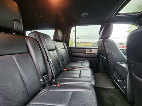 Used 2017 Ford Expedition EL Limited w/ Equipment Group 301A AWD/4WD image 46