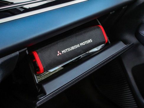 New 2026 Mitsubishi Outlander AWD image 18