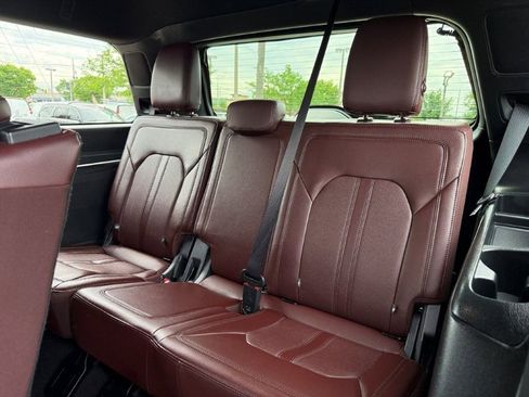 Used 2024 Ford Expedition Limited AWD/4WD image 19