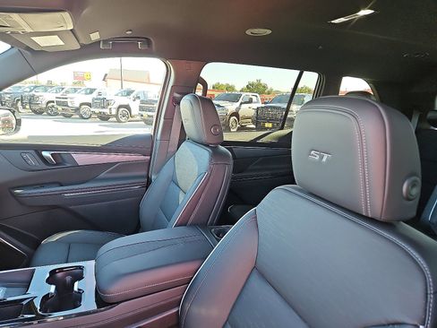 New 2026 Buick Enclave Sport Touring w/ Power Package image 12