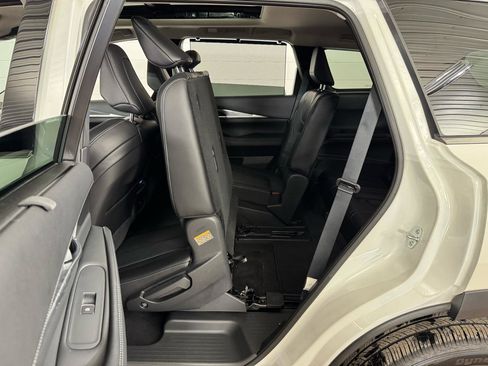 Used 2025 INFINITI QX60 Luxe image 33