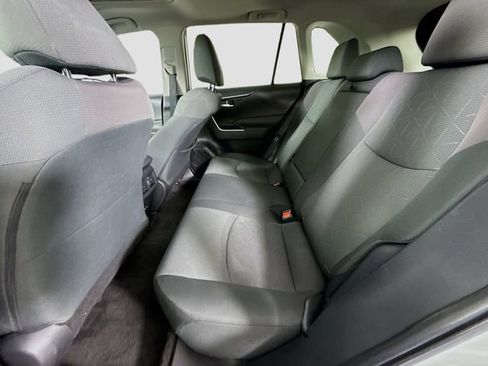 Certified 2022 Toyota RAV4 XLE w/ Convenience Package FWD image 24