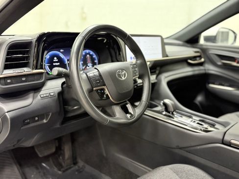 Used 2024 Toyota Crown XLE image 15