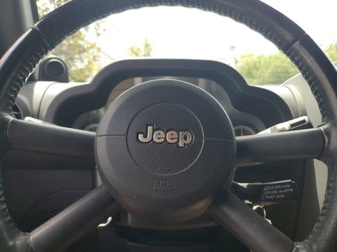 Used 2009 Jeep Wrangler Unlimited Rubicon w/ Dual Top Group AWD/4WD image 24