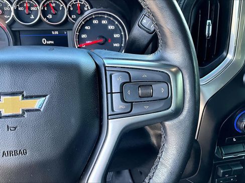 Used 2021 Chevrolet Silverado 1500 LT w/ Z71 Off-Road Package AWD/4WD image 24