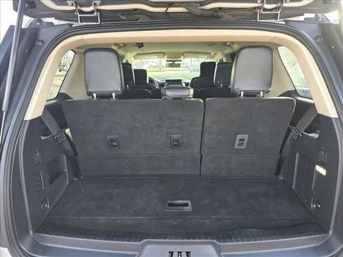 Used 2022 Ford Expedition XLT AWD/4WD image 5