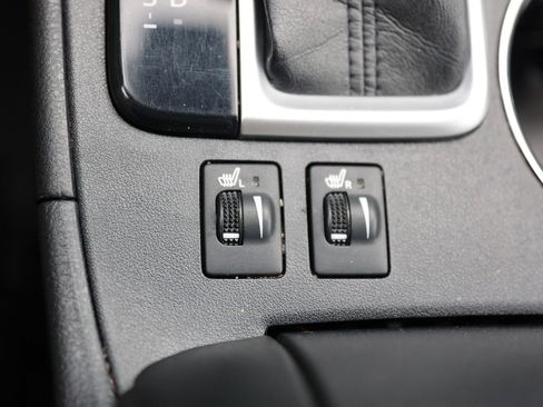 Used 2019 Toyota Highlander XLE AWD/4WD image 34