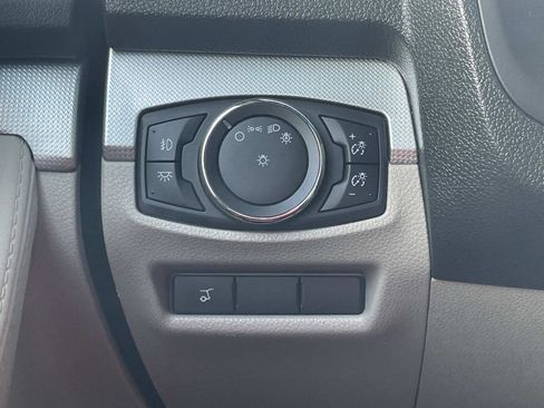 Used 2014 Ford Explorer XLT w/ Equipment Group 202A image 26