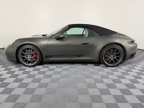 Used 2020 Porsche 911 Carrera 4S AWD/4WD image 2
