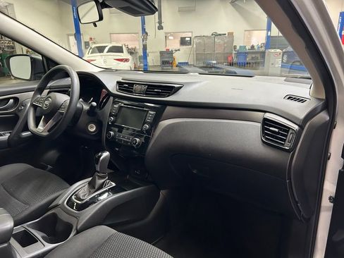Used 2020 Nissan Rogue Sport S AWD/4WD image 13