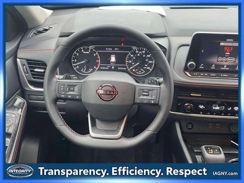 Certified 2025 Nissan Rogue SV image 14