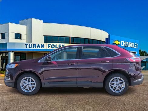 Used 2022 Ford Edge SEL w/ Convenience Package AWD/4WD image 2