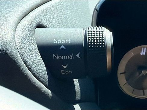 Used 2025 Lexus ES 350 Ultra Luxury w/ Accessory Package (Z1) image 33