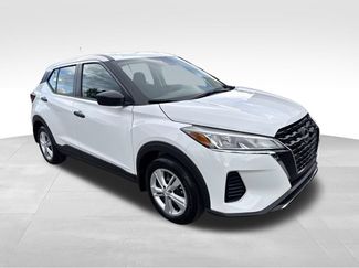 Used 2025 Nissan Kicks Play S FWD video 1