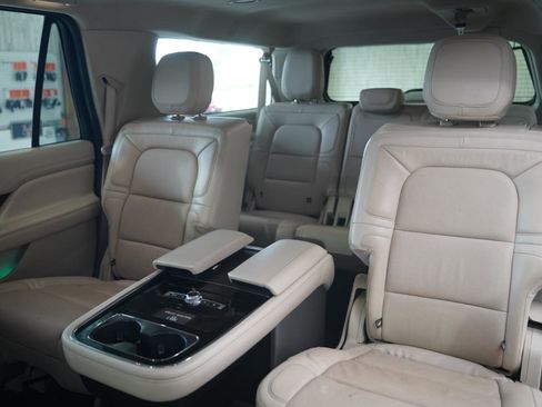 Used 2021 Lincoln Navigator L Reserve w/ Luxury Package AWD/4WD image 34