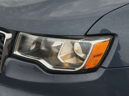 Used 2020 Jeep Grand Cherokee Limited w/ Luxury Group II image 9