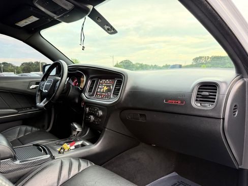 Used 2020 Dodge Charger SRT Hellcat w/ Navigation & Travel Group RWD image 26