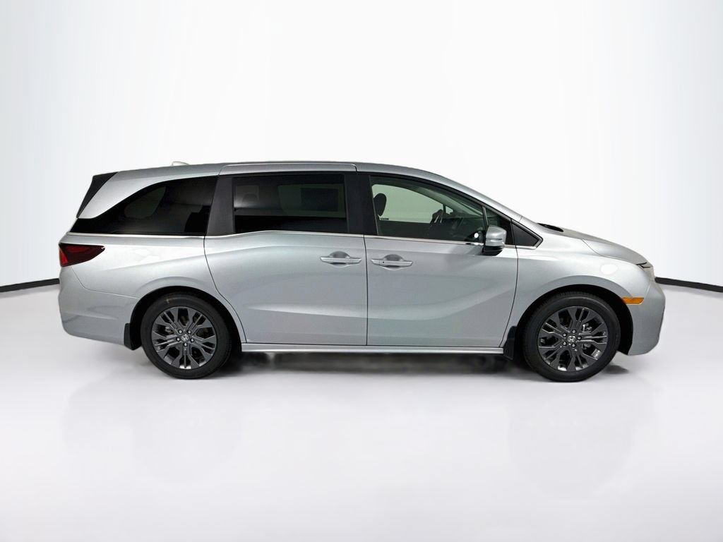 New 2026 Honda Odyssey Touring image 4