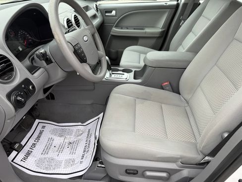 Used 2005 Ford Freestyle SE FWD image 14