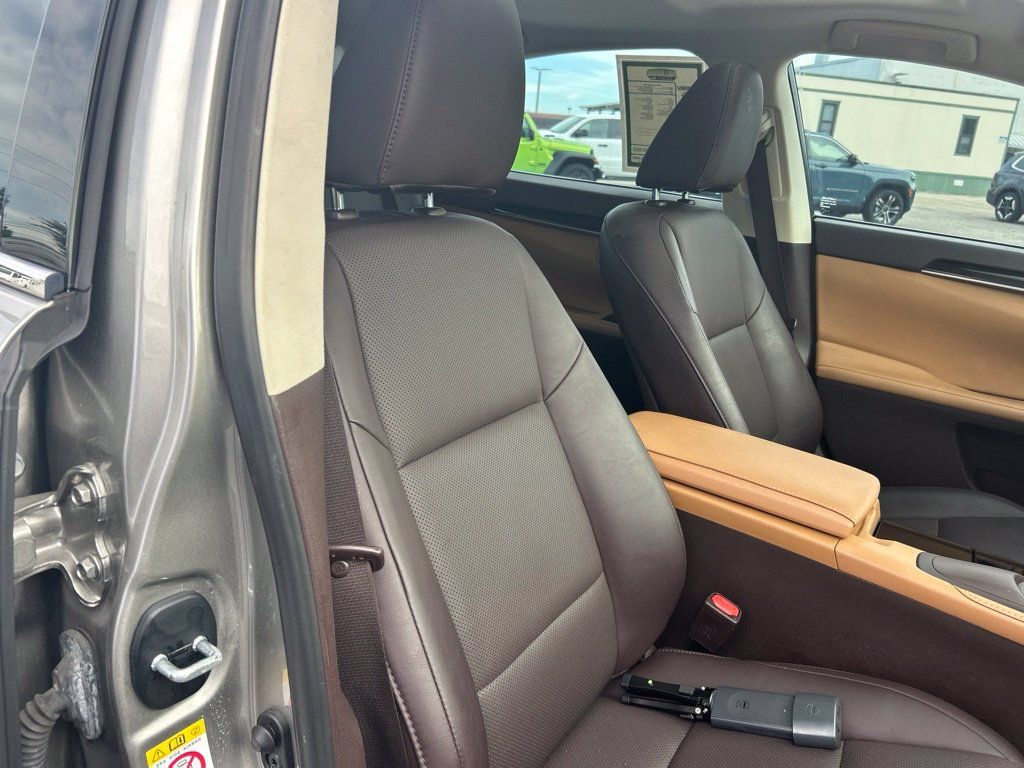 Used 2018 Lexus ES 350 w/ Premier Package FWD image 21