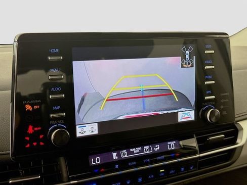 Certified 2021 Toyota Sienna Limited FWD image 16