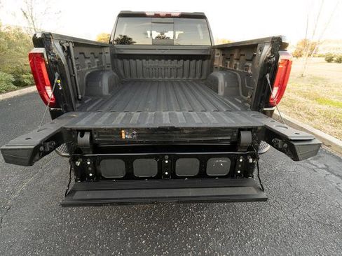 Used 2021 GMC Sierra 1500 Denali w/ Denali Ultimate Package image 12