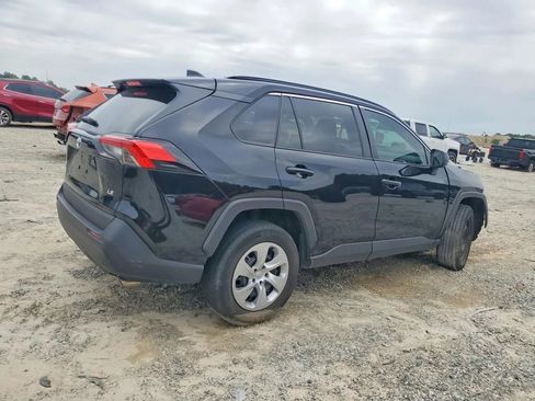 Used 2020 Toyota RAV4 LE FWD image 3