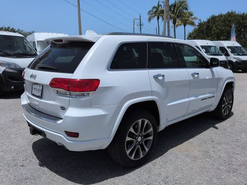 Used 2018 Jeep Grand Cherokee Overland RWD image 5