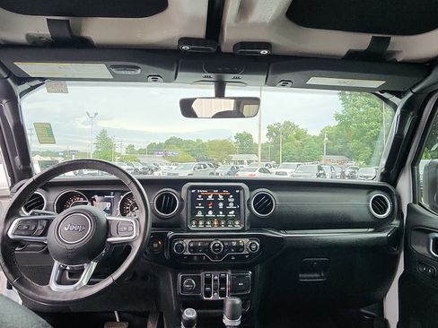Used 2022 Jeep Wrangler Unlimited Sahara w/ Cold Weather Group AWD/4WD image 20
