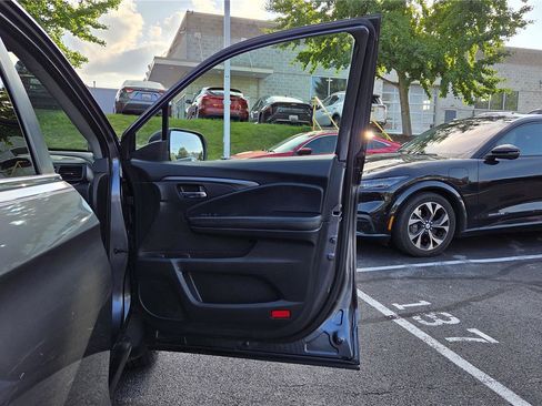 Used 2019 Honda Pilot EX-L image 32