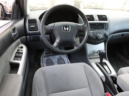 Used 2005 Honda Accord EX image 13