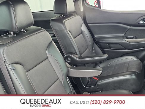 Used 2020 GMC Acadia SLT w/ Premium Package FWD image 25