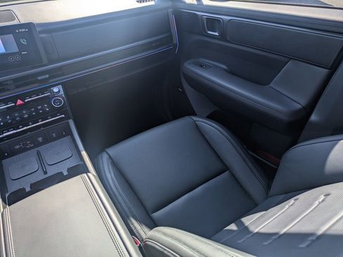 Used 2024 Hyundai Santa Fe Calligraphy image 18