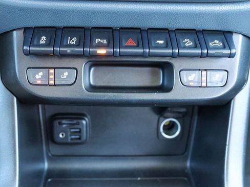 Used 2022 Chevrolet Colorado Z71 w/ Trail Boss Package image 23