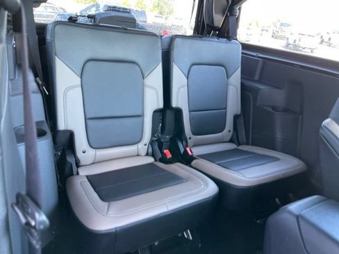 Used 2023 Ford Bronco Wildtrak AWD/4WD image 14