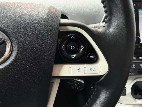 Used 2017 Toyota Prius Four Touring w/ Premium Convenience Package FWD image 14
