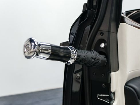 Used 2015 Rolls-Royce Ghost image 24