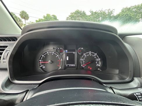 Used 2021 Toyota 4Runner SR5 Premium w/ Moonroof Package AWD/4WD image 40