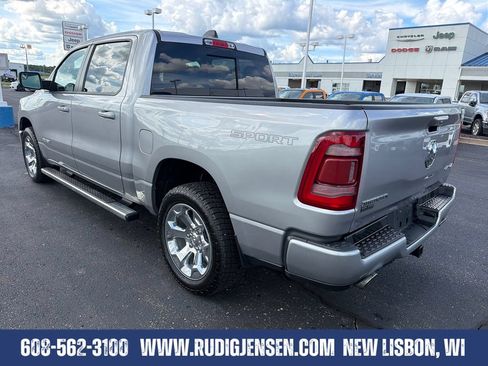 Used 2022 RAM 1500 Big Horn AWD/4WD image 3
