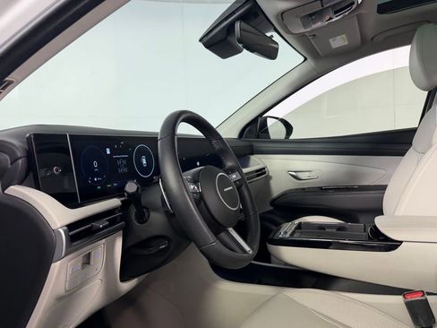 Used 2025 Hyundai Tucson Limited image 24