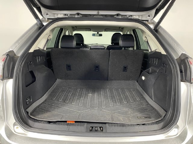 Used 2016 Ford Edge Titanium w/ Technology Package AWD/4WD image 13