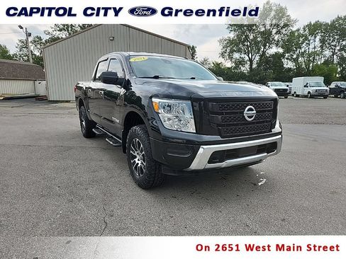 Used 2021 Nissan Titan SV w/ Accessory Utility Package AWD/4WD image 1