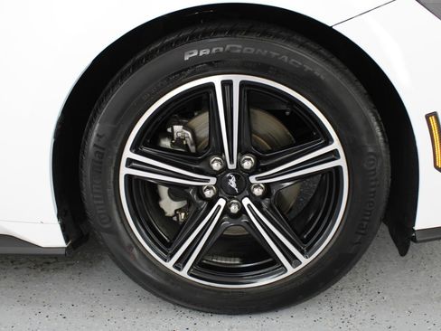 Used 2025 Ford Mustang Premium RWD image 84